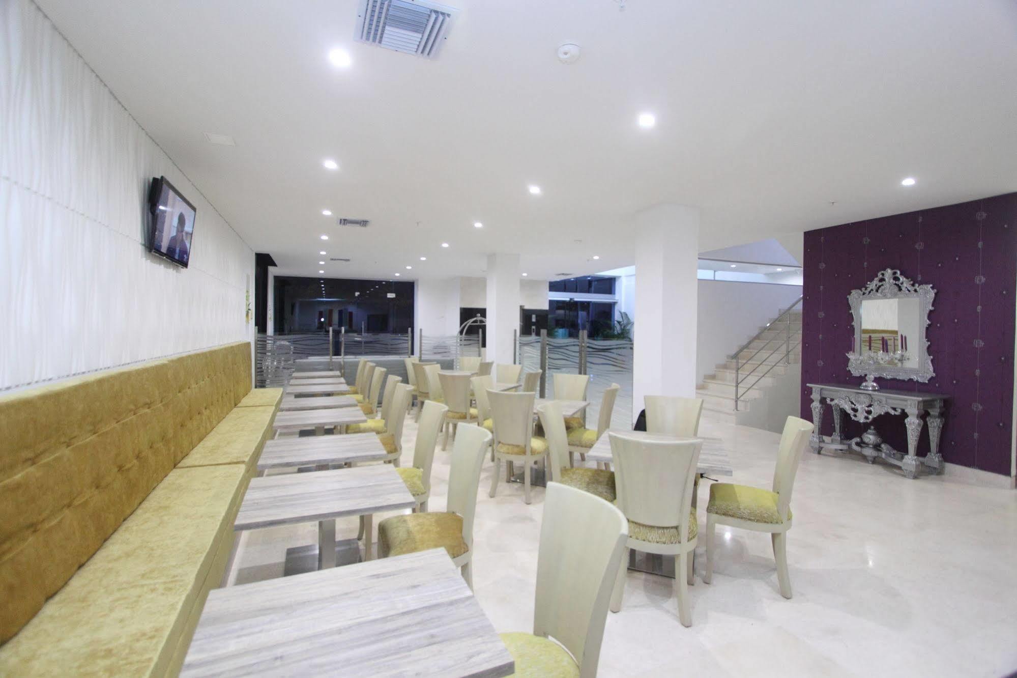 Hotel Oxford Barranquilla Exteriör bild